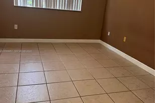 7070 NW 177th St, Hialeah, FL 33015 - Photo 11