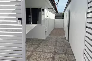2854 W 75th Terrace, Hialeah, FL 33018 - Photo 5