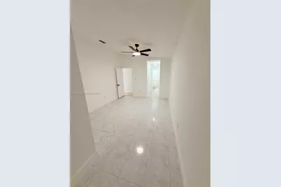 2854 W 75th Ter, Hialeah, FL 33018 - Photo 15