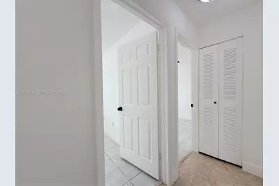2854 W 75th Ter, Hialeah, FL 33018 - Photo 11