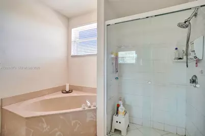 2151 NW 121st Ave, Plantation, FL 33323 - Photo 85