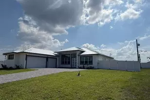 121 SW Sea Lion Rd, Port Saint Lucie, FL 34953 - Photo 7