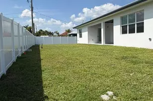121 SW Sea Lion Rd, Port Saint Lucie, FL 34953 - Photo 11