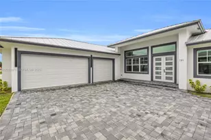 121 SW Sea Lion Rd, Port Saint Lucie, FL 34953 - Photo 3