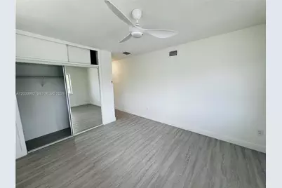 2033 Calais Dr #10, Miami Beach, FL 33141 - Photo 17