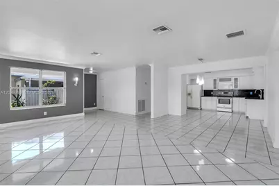 440 NW 125th St, North Miami, FL 33168 - Photo 7