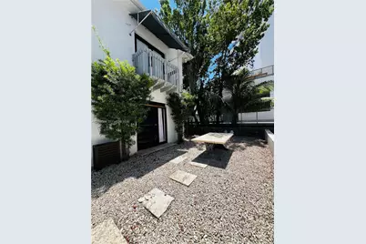 1470 Lincoln Ter #2, Miami Beach, FL 33139 - Photo 3
