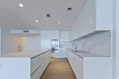 700 NE 24th St #5402, Miami, FL 33137 - Photo 13