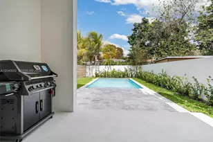 2939 SW 21st St, Miami, FL 33145 - Photo 23