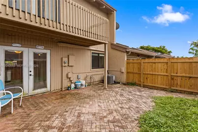 8021 SW 21st Ct, Davie, FL 33324 - Photo 5