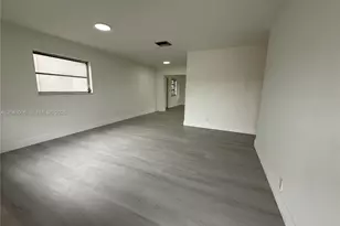 7311 NW 57th Dr, Tamarac, FL 33321 - Photo 3