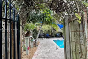590 NW 40th Ct, Oakland Park, FL 33309 - Photo 17