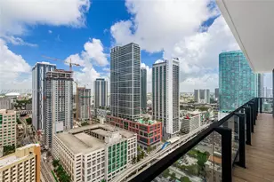 398 NE 5th St, Miami, FL 33132 - Photo 57