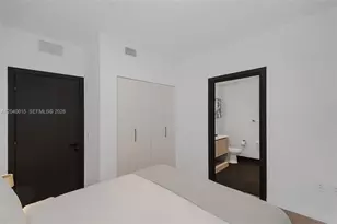 398 NE 5th St, Miami, FL 33132 - Photo 47
