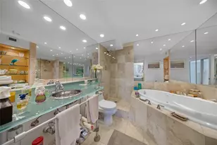 465 Ocean Dr, Miami Beach, FL 33139 - Photo 23