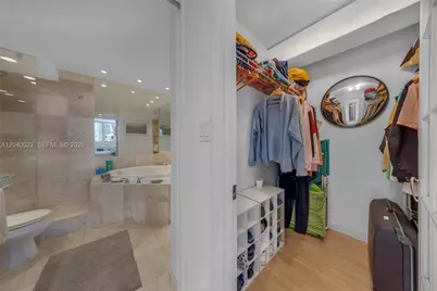 465 Ocean Dr #1009, Miami Beach, FL 33139 - Photo 21