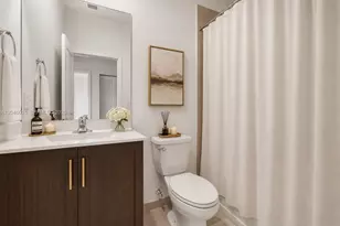 670 NE 207th St, Miami, FL 33179 - Photo 41