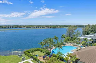670 NE 207th St, Miami, FL 33179 - Photo 23
