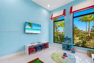 670 NE 207th St, Miami, FL 33179 - Photo 29