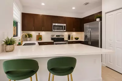 670 NE 207th St, Miami, FL 33179 - Photo 35