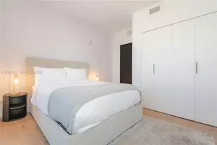 398 NE 5th St, Miami, FL 33132 - Photo 57