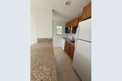7130 Rue Versailles #11, Miami Beach, FL 33141 - Photo 7
