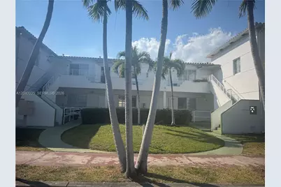 7130 Rue Versailles #10, Miami Beach, FL 33141 - Photo 1