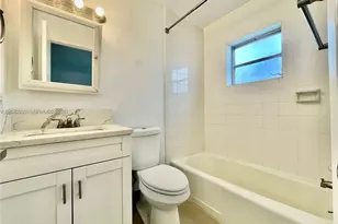 241 SE 9th Ave, Pompano Beach, FL 33060 - Photo 13