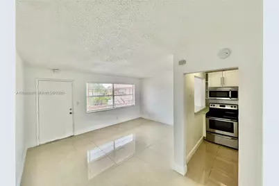 241 SE 9th Ave #207, Pompano Beach, FL 33060 - Photo 1