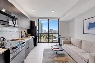 398 NE 5th St, Miami, FL 33132 - Photo 3