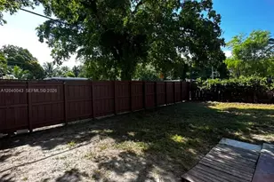 1201 NE 148th St, Miami, FL 33161 - Photo 3