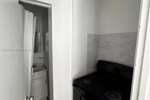 1201 NE 148th St, Miami, FL 33161 - Photo 9