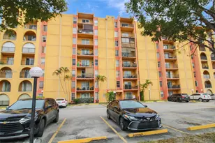 4717 NW 7th St, Miami, FL 33126 - Photo 3