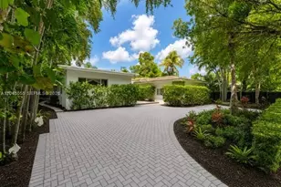 8 Pinta Rd, Miami, FL 33133 - Photo 1