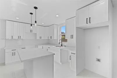 3271 NW 102nd St, Miami, FL 33147 - Photo 9