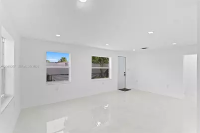 3271 NW 102nd St, Miami, FL 33147 - Photo 15