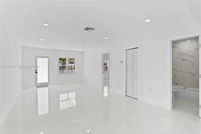 3271 NW 102nd St, Miami, FL 33147 - Photo 7