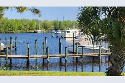 1033 Villa Dr #A101, Labelle, FL 33935 - Photo 1