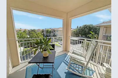 6458 Emerald Dunes Dr #303, West Palm Beach, FL 33411 - Photo 5