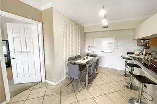 6458 Emerald Dunes Dr, West Palm Beach, FL 33411 - Photo 7