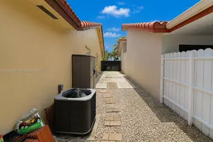 7743 SW 157th Pl, Miami, FL 33193 - Photo 27