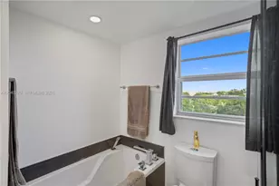 3050 N Palm Aire Dr, Pompano Beach, FL 33069 - Photo 35