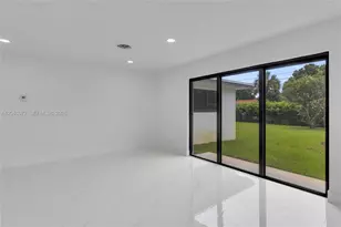 6940 NW 6th St, Plantation, FL 33317 - Photo 11
