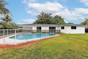 6940 NW 6th St, Plantation, FL 33317 - Photo 13