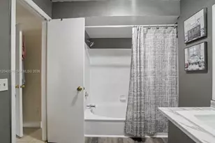3539 W Inverrary Blvd W, Lauderhill, FL 33319 - Photo 21