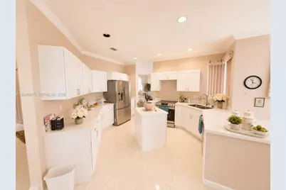 17471 SW 12th St, Pembroke Pines, FL 33029 - Photo 15