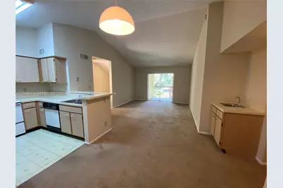 7630 Westwood Dr #327, Tamarac, FL 33321 - Photo 5
