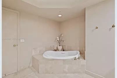 14951 Royal Oaks Ln #1202, North Miami, FL 33181 - Photo 23