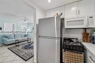 90 NE 19th Ave, Deerfield Beach, FL 33441 - Photo 11