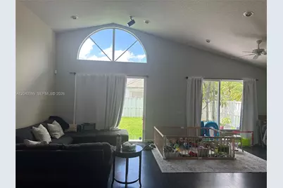 16407 SW 1st Ct, Pembroke Pines, FL 33027 - Photo 7